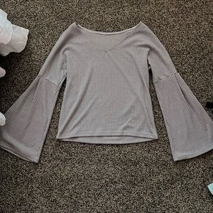 🩶gray flared long sleeve top